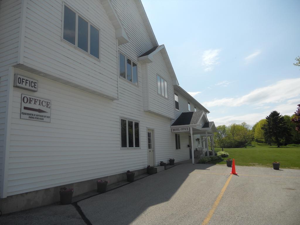 Coho Motel Kewaunee Exterior foto